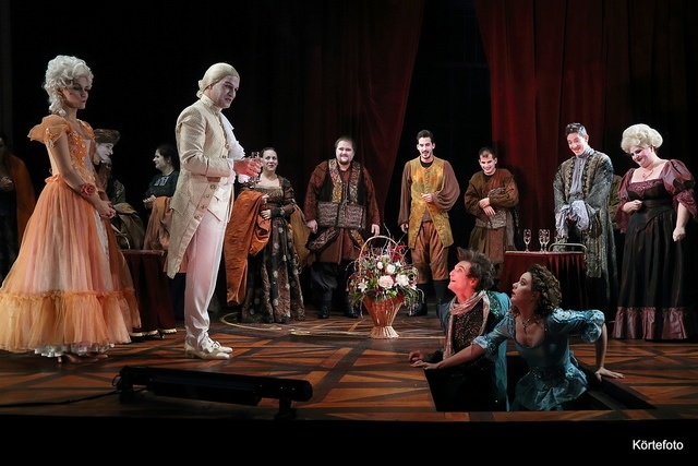 Pécsi Nemzeti Színház: Peter Shaffer: Amadeus (fotó forrása: Thália Színház) 
